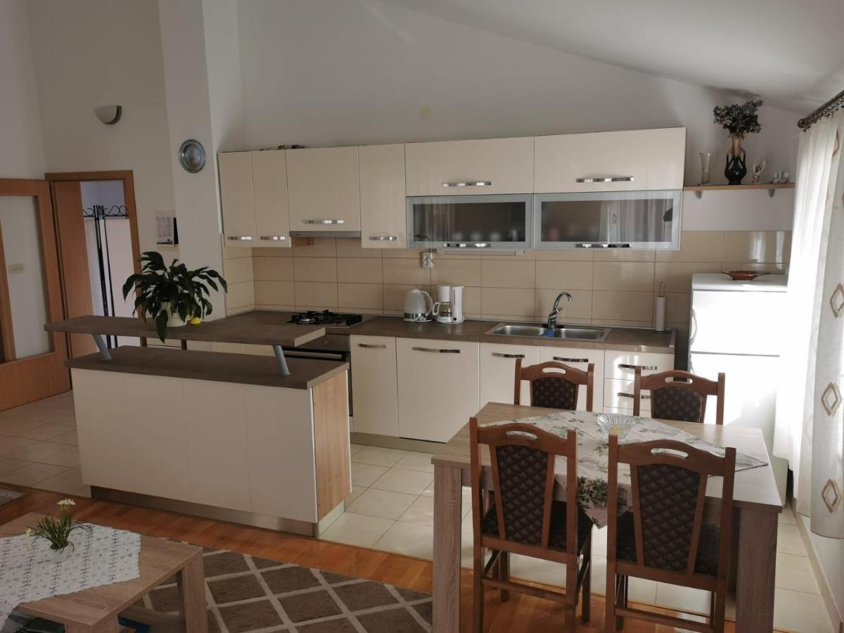 Apartman Zora Podstrana Exterior foto