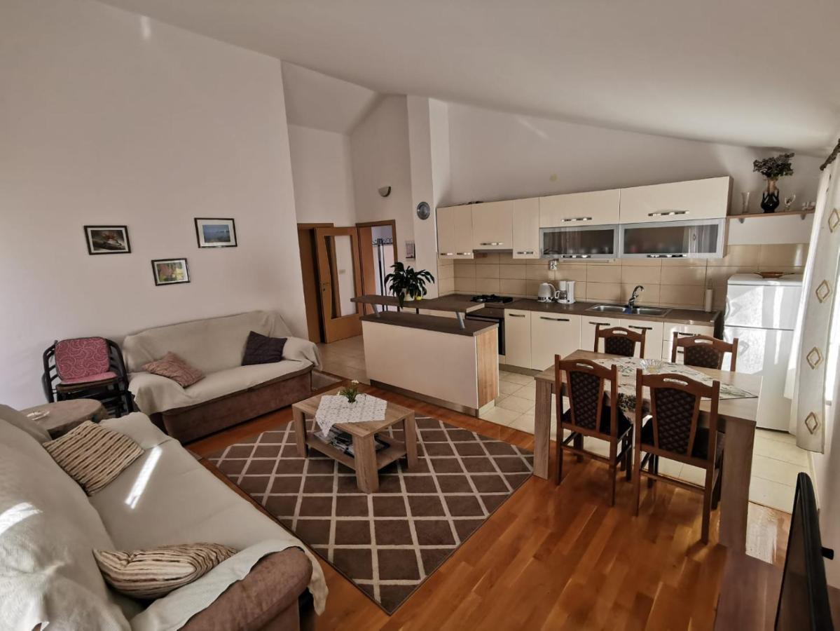 Apartman Zora Podstrana Exterior foto
